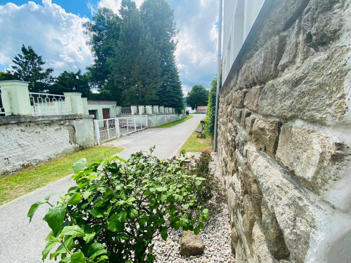 V Uličce Casa rural *